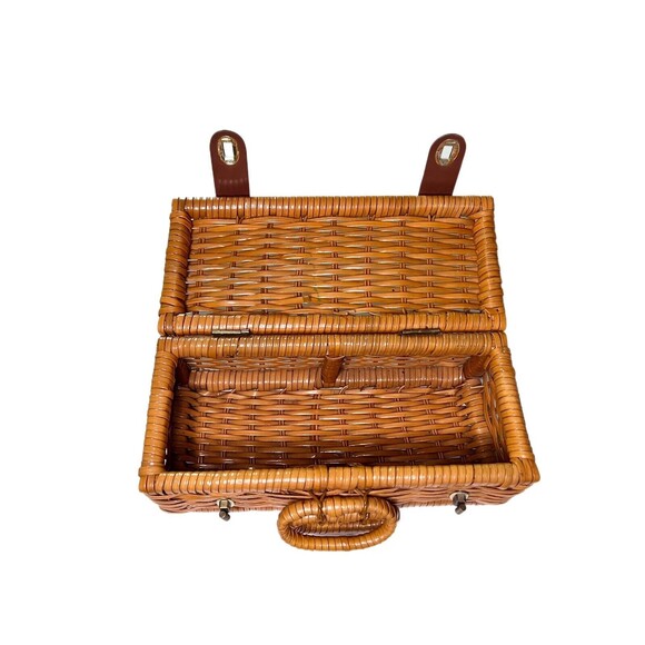 Vintage Plastic Wicker Box with Handles and Buckle Lock Closure 12x5 - Picture 2 of 7